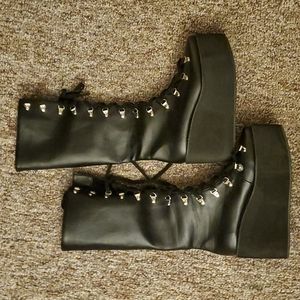 Platform boots size 8